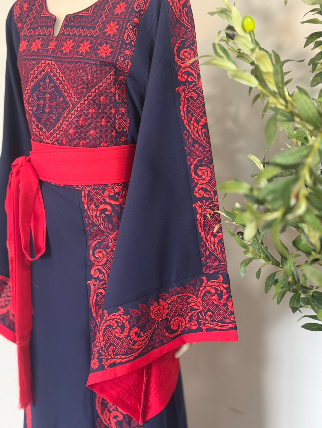 Elegant navy blue thobe