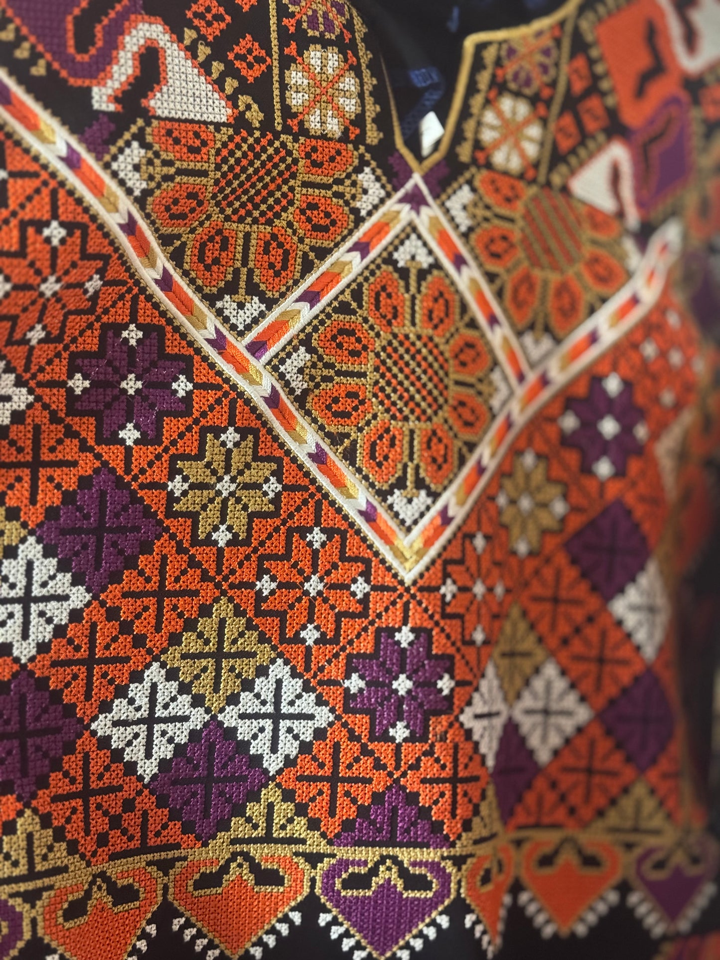 Black fabric thobe