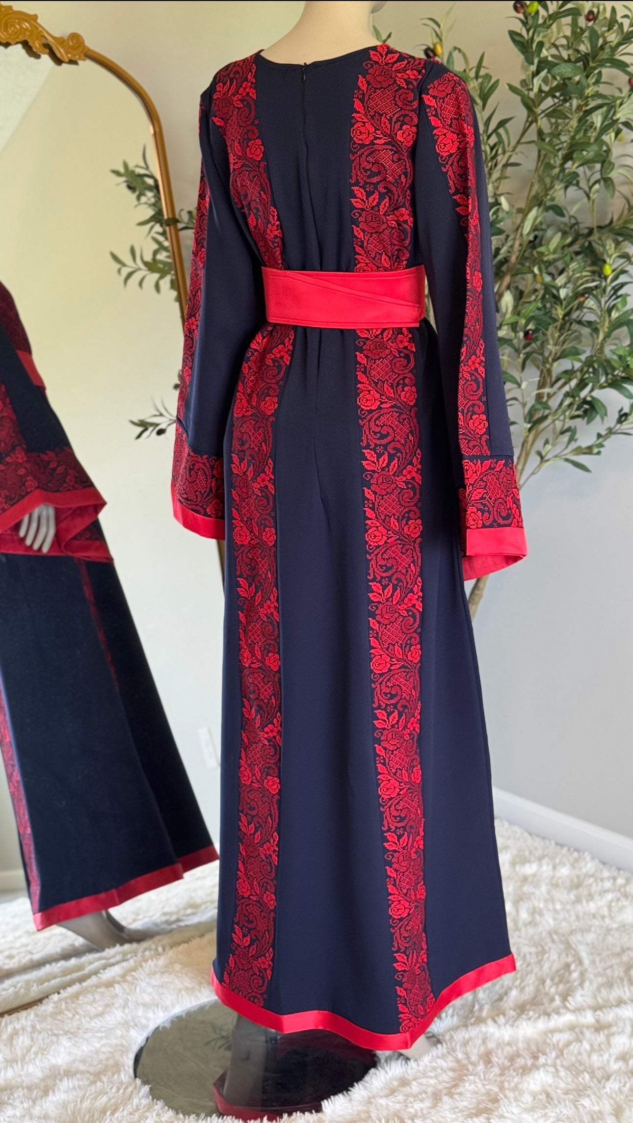 Navy blue fabric thobe
