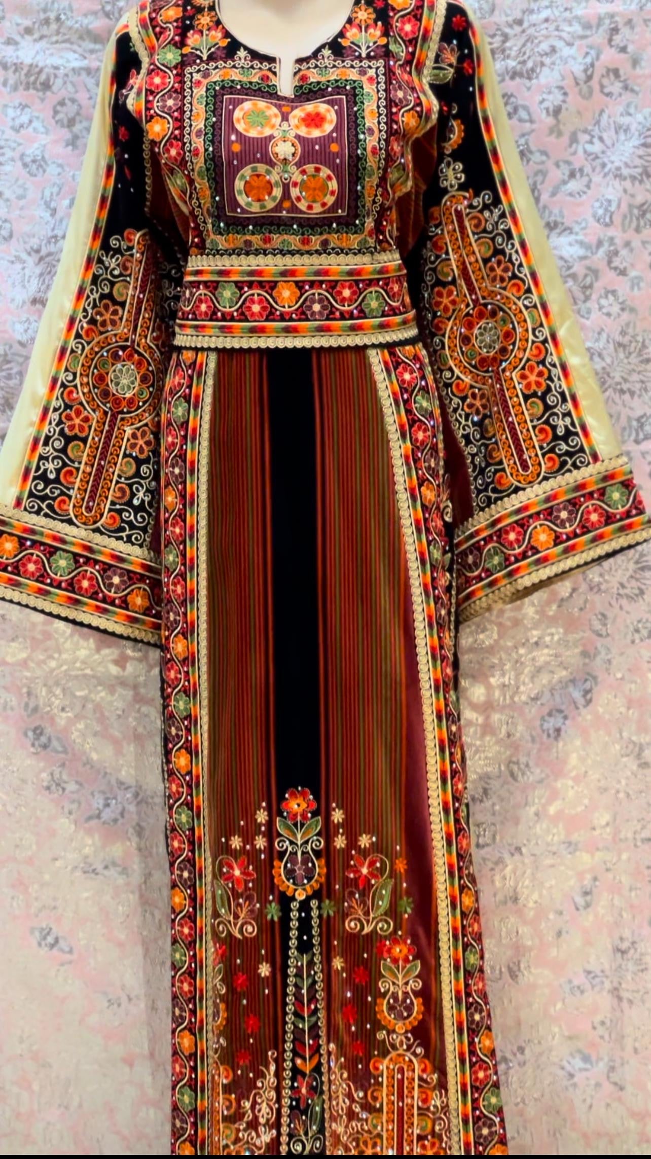 Burgundy velvet Malakah