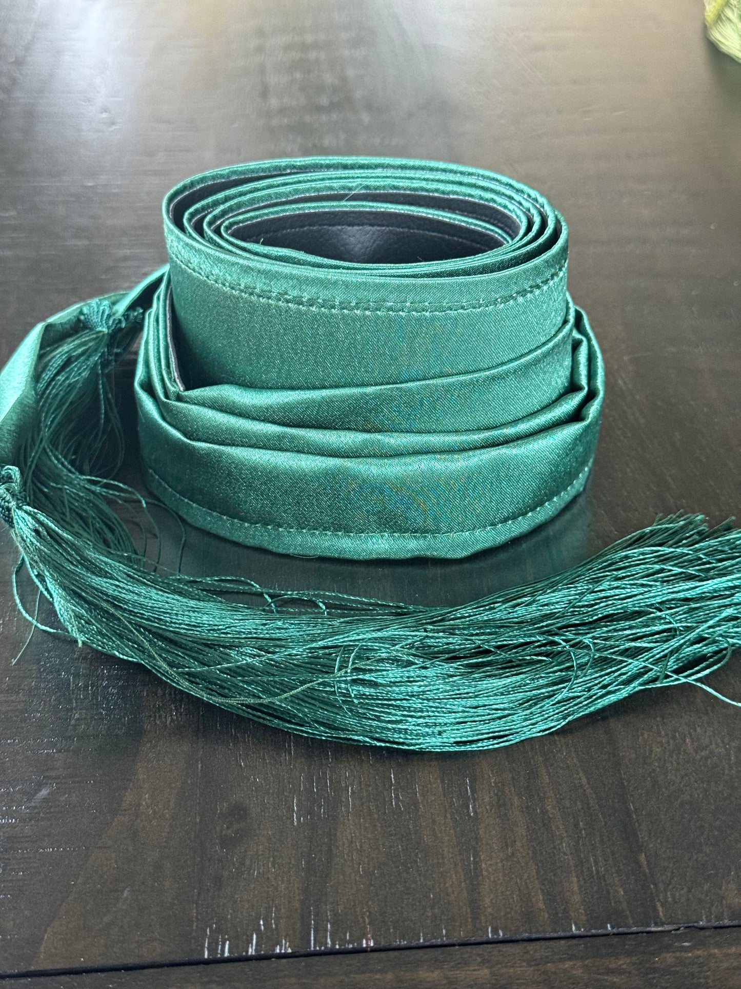  Emerald green
