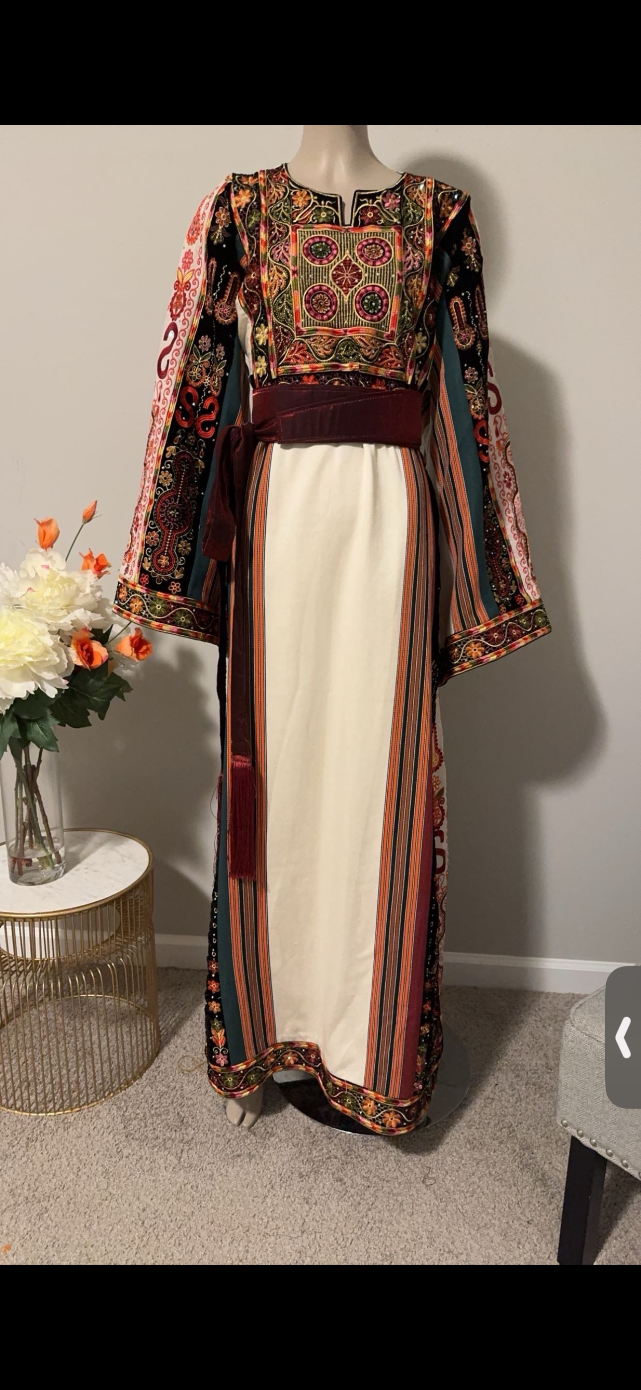 Off- white Majdalwee thobe