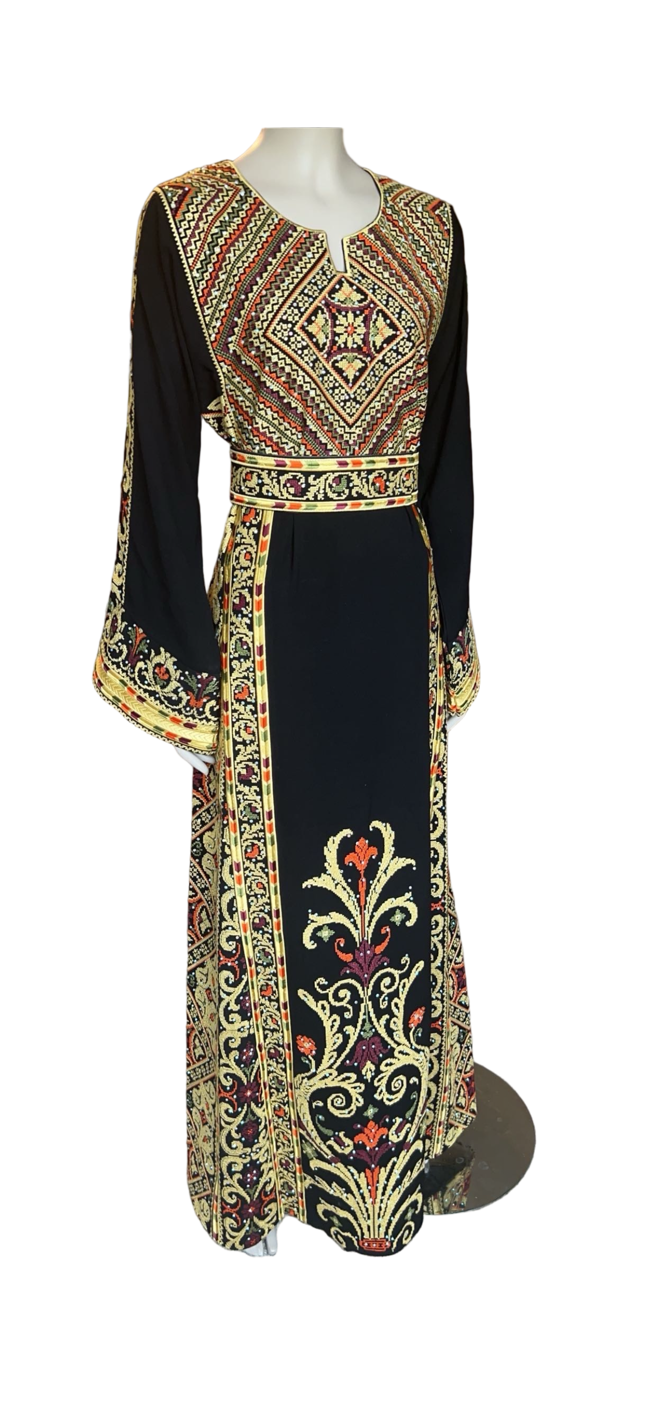 Black fabric thobe with gold