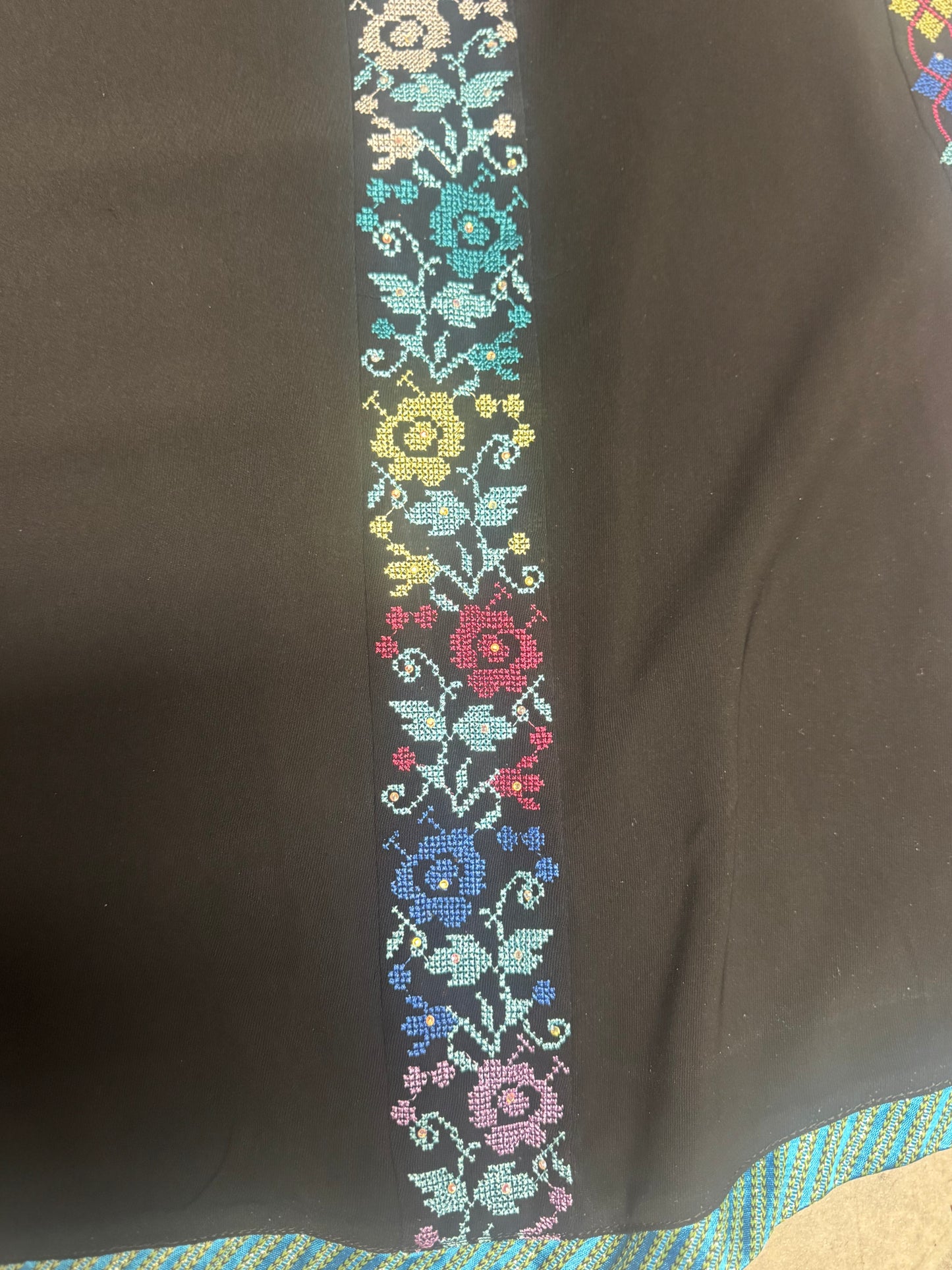 Black and blue flower Thobe