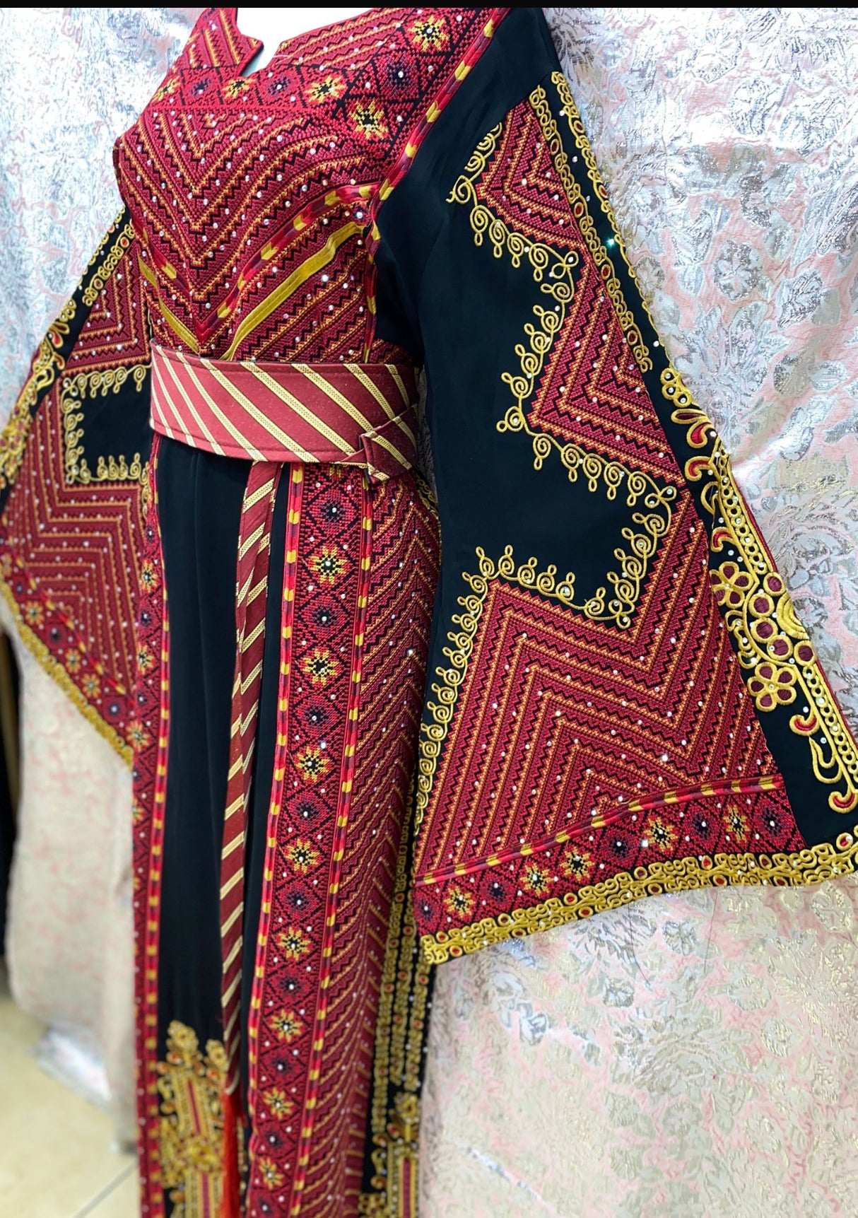 Black and red thobe with Kasab