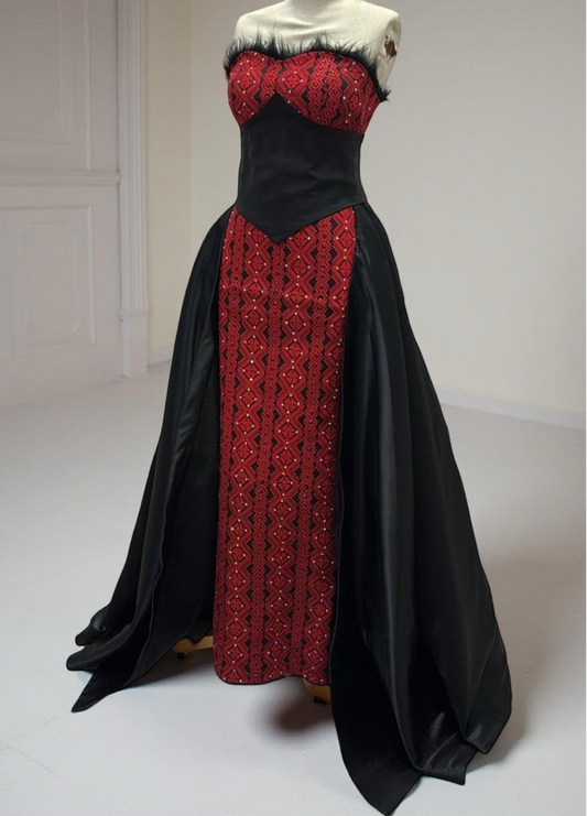 Black and red sleeveless dress