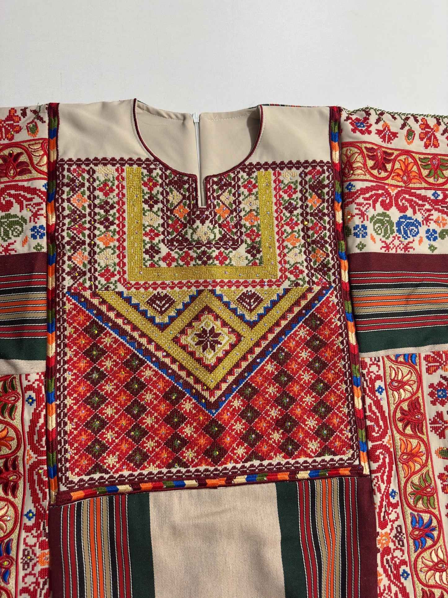 Beige Majdalwee thobe