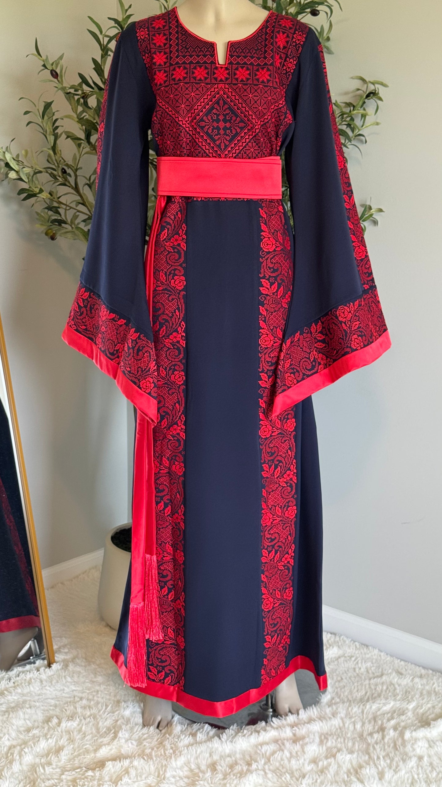 Navy blue fabric thobe
